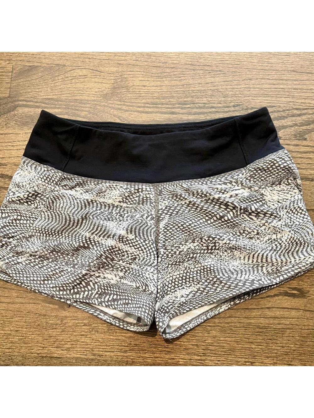 Lululemon Run Times Short II Swerve Vapor Metal Grey/black  4” Shorts SZ 4